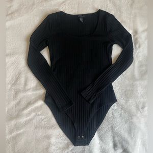 FOREVER 21 black long sleeve body suit- size S